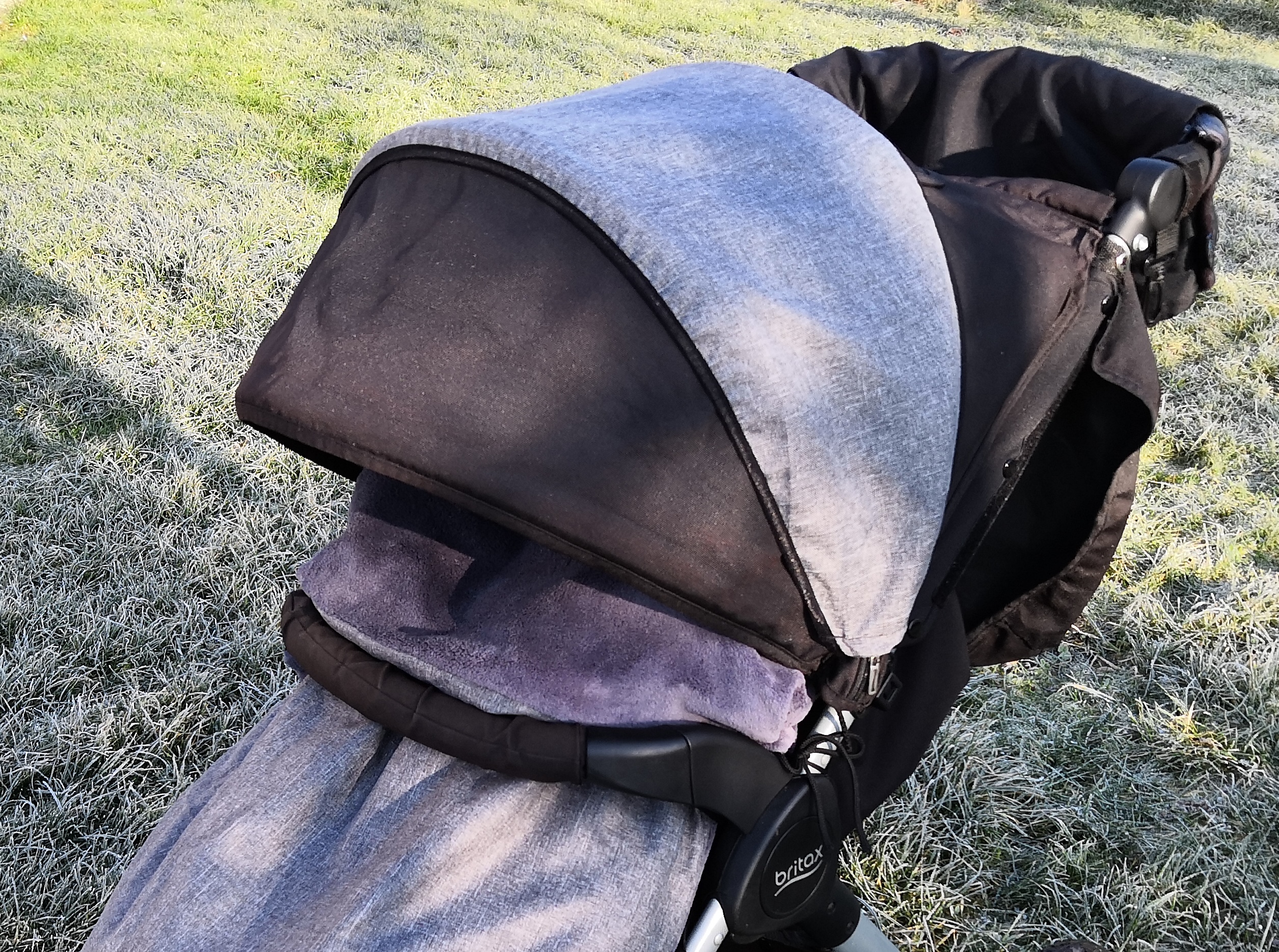 Sluneční clona na stříšku britax - jeans
