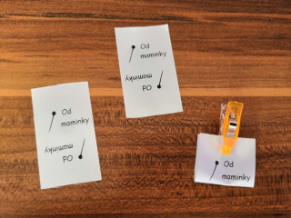 Saténové textilní etikety - od maminky + špendlík